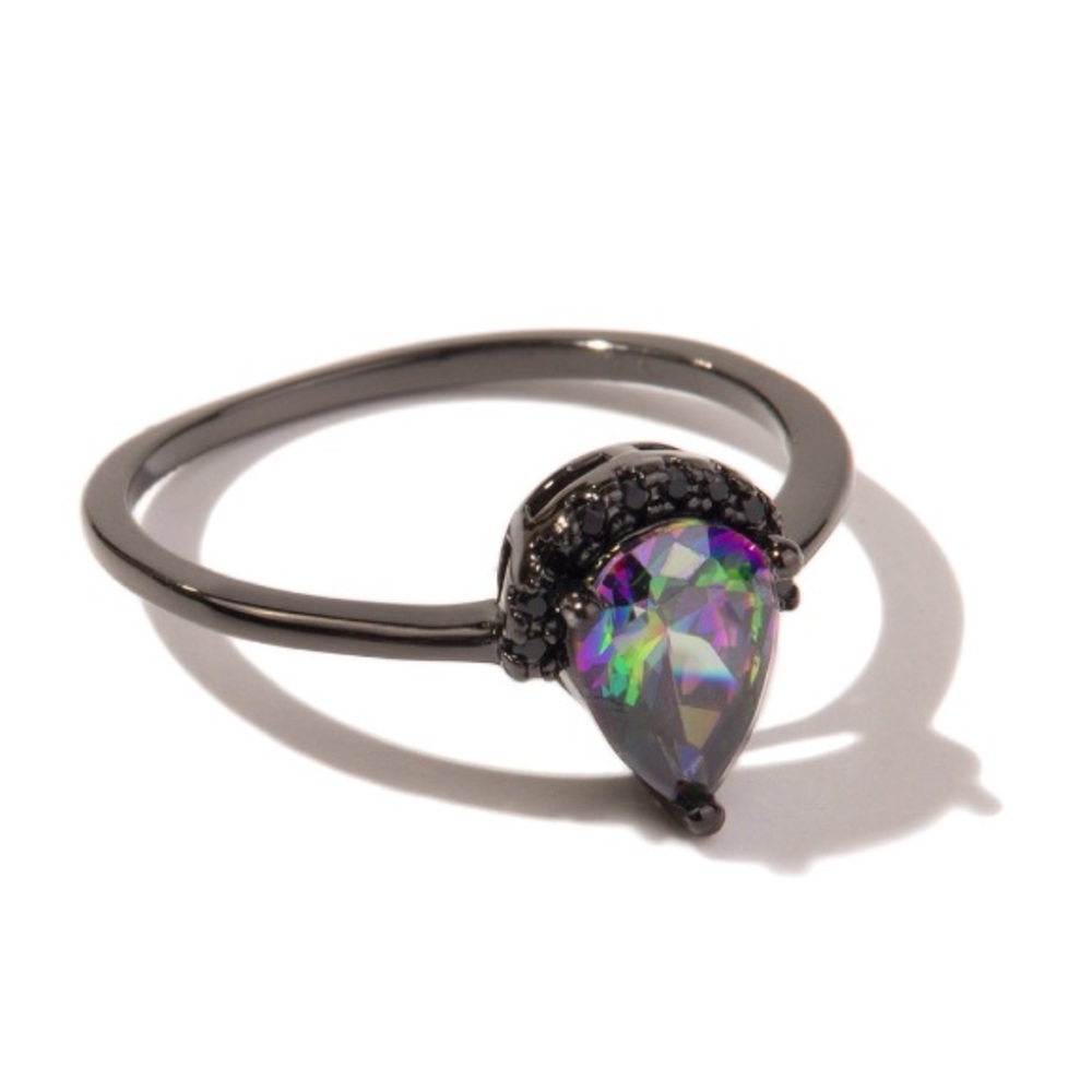 Karma Sutra Ring Size 9. NWOT. Never Worn. Beautiful ring.